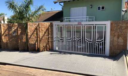 Casa à venda - Bairro Jardim Presidente em Londrina