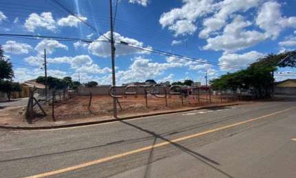 Terreno à venda na Avenida São João Nº 4410 (Em Frente)/ Esq. Vicente Cioffi Nº 246, 1, Armindo Guazzi, Londrina