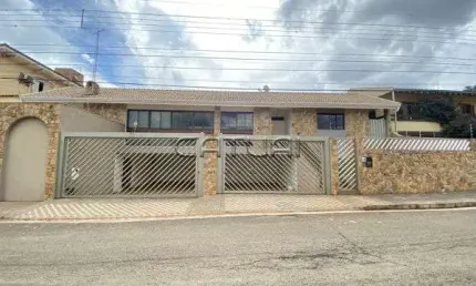 Casa com 3 quartos à venda na Rua Carolina, 185, Quebec, Londrina