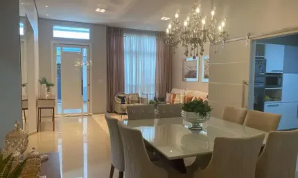 Casa com 4 quartos à venda na Rua Mário Novaes, N195, Jardim Pacaembu, Londrina