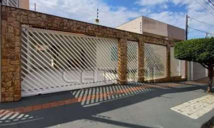 Casa com 3 quartos à venda na Rua Emílio Vizentin, N152, Portal de Versalhes 2, Londrina