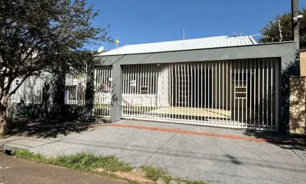 Casa com 3 quartos à venda na Rua Regina F Scotton, 222, Jardim Burle Marx, Londrina