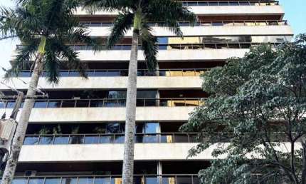 Apartamento com 4 quartos para alugar na Rua Piauí, 854, Centro, Londrina