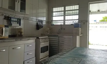 VENDO ESSA CASA SUPER CHARMOSA E COM UM ESPAÇO INCRÍVEL.