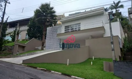 Sobrado com 3 dormitórios à venda, 250 m² por R$ 1.750.000,00 - Hills III - Arujá/SP