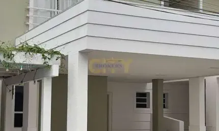 Vende-se Sobrado Condomínio Malibu Residence (Prox. Centro Politico)