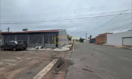 Vende-se Casa de Esquina com Ponto Comercial CPA 4 - IV