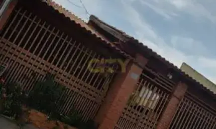 Vende-se casa parque cuiabá (prox. ao colégio fênix)