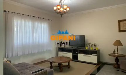Casa cheia de estilo, espaçosa e com excelente localização em Jaguariúna!