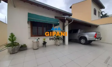 Linda Casa à Venda com 03 Dormitórios em Jaguariúna