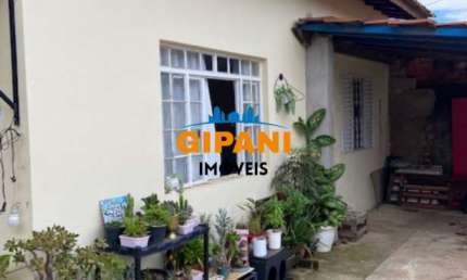 Ótima Casa à Venda com Amplo Terreno 2 dormitórios  Bairro Arco Iris