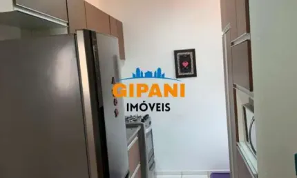 Excelente apartamento de 02 dormitórios em condomínio fechado