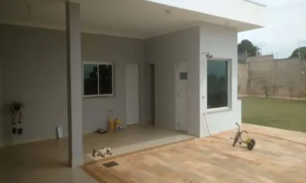 ÓTIMA OPORTUNIDADE, CASA NO LOTEAMENTO SÃO PEDRO 347² CONSTRUIDA. 1.149,00m² TOTAL