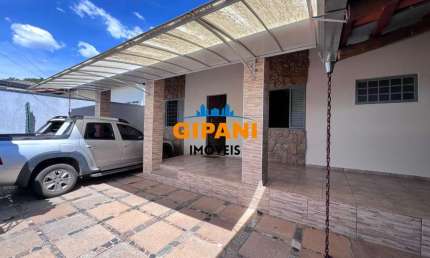 Imóvel de alto padrão em Jaguariúna-SP: Casa no Jardim Mauá II com 3 quartos, 1 suíte, 1 sala, 3 banheiros e 3 vagas de garagem!