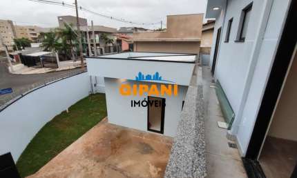 Casa à venda em Jaguariúna-SP, Jardim Europa: 2 quartos, 2 suítes, 1 sala, 3 banheiros, 103,50 m² de área. Aproveite!