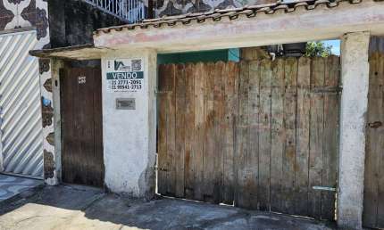 Casa 2 dormitórios para Venda em Belford Roxo, Parque Dos Ferreiras, 2 dormitórios, 1 banheiro, 1 vaga