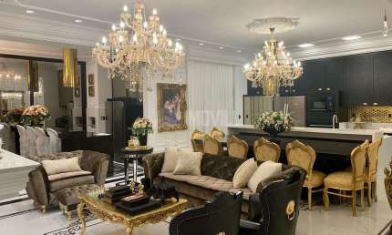 LUXUOSA MANSÃO ESTILO NEOCLÁSSICA EM CONDOMINIO FECHADO EM CAMBORIÚ
