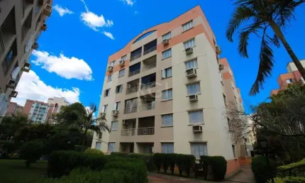 Apartamento de dois quartos e uma vaga de garagem em condomínio com infraestrutu