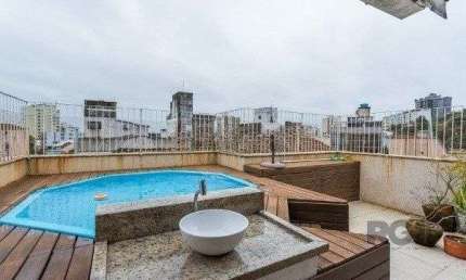 Vende-se espaçoso apartamento 4 quartos, 2 suítes, 3 vagas, próximo ao Hospital
