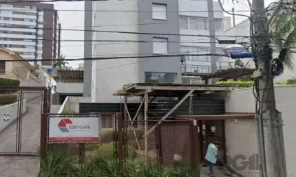 Apartamento em Porto Alegre, no bairro Petrópolis, com 3 dormitório(s), e 3 banh