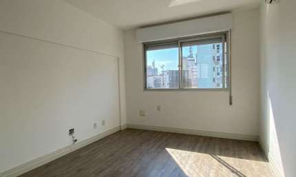 APARTAMENTO DE FRENTE, 1 DORMITÓRIO COM VAGA DE GARAGEM NA DUQUE