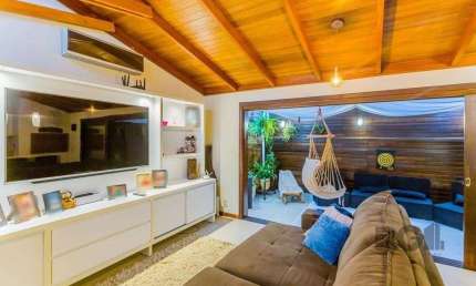 Casa em condomínio de 155m², 3 dormitórios, 4 vagas no bairro Espírito Santo