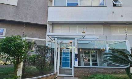Lindo Apartamento Mobiliado de 1 domitório com 1 Suíte e Sacada