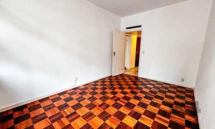 Apartamento com 3 quartos à venda na Rua Duque de Caxias, 1303, Centro Histórico, Porto Alegre