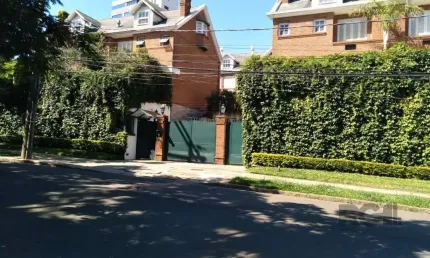 Casa em condomínio para vender, 222m², 3 dormitórios, Três Figueiras