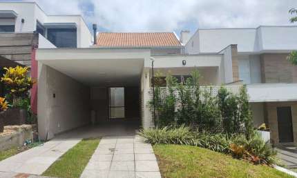 Casa em Condomínio fechado com 3 dormitórios no bairro Vila Nova em Porto Alegre