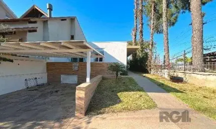 Casa Condominio em Porto Alegre, no bairro Hípica, com 3 dormitório(s), e 3 banh