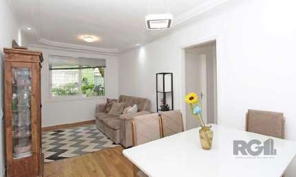 Apartamento 2 dormitórios, vaga de garagem, no bairro Camaquã, Porto Alegre/RS.