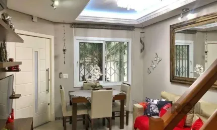 Casa em condomínio 114m² - 3 dormitórios, 1 suíte e 2 vagas no bairro Sarandi