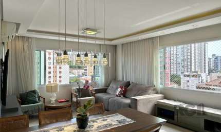 APARTAMENTO MOBILIADO COM PLANTA DIFERENCIADA E ÓTIMA LOCALIZAÇÃO