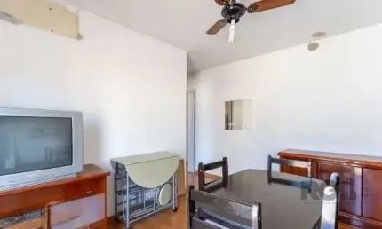 Apartamento no Passo D'areia de 1 dormitório e vaga