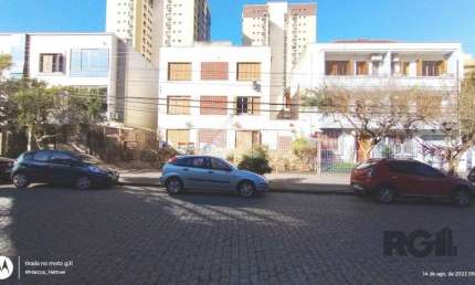 Apartamento de 01 dormitórios no Bairro Menino Deus