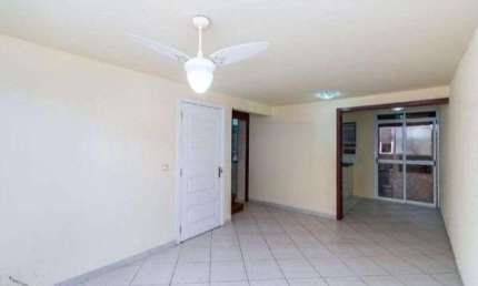 Casa em condomínio com 3 dormitórios, suíte, espaço gourmet.