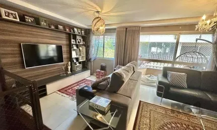 Casa em Condomínio para Comprar no bairro Pedra Redonda com 4 suítes