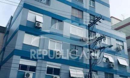 Apartamento na Cidade Baixa, 1 dormitório de frente e vaga de garagem escriturad