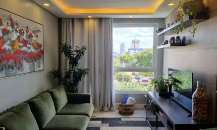 Apartamento de 2 dormitórios com vaga no Bairro Santana