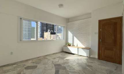APARTAMENTO 2 DORMITÓRIOS REFORMADO COM LINDA VISTA NO CENTRO HISTÓRICO