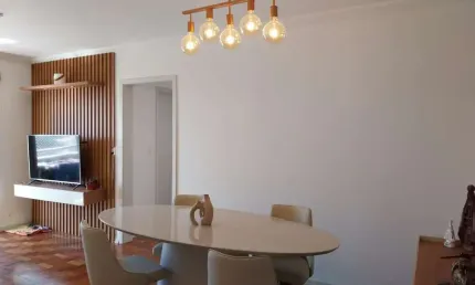Apartamento de 2 dormitórios com vaga de garagem e sacada no Bairro Santana