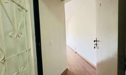 Apartamento com 2 dormitórios, 59m2, localizado no 5º andar, no Bairro Nonoai