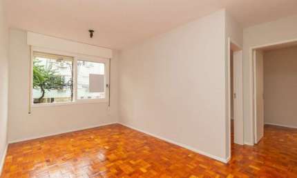 Apartamento de 2 dormitórios com 1 vaga de garagem no Bairro Santana