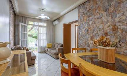 Apartamento com 2 dormitórios no Bairro Menino Deus