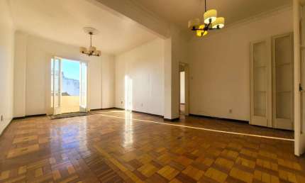 Excelente apartamento 2 dormitórios com  vista espetacular e sacada  na Rua :Dr.