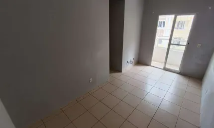 Apartamento com 3 quartos à venda na Avenida Augusto dos Anjos, 312, Jóquei Clube, Fortaleza por R$ 250.000