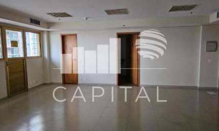 Sala comercial para alugar na Alameda Madeira, 258, Alphaville, Barueri