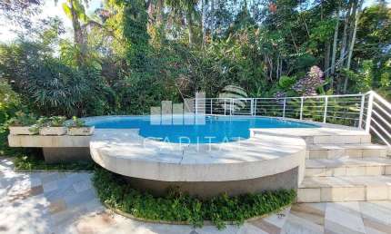 Casa de Alto Padrão a Venda Na Riviera de São Lourenço.