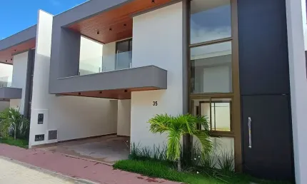 Casa Duplex nova recém construída quatro suítes quintal